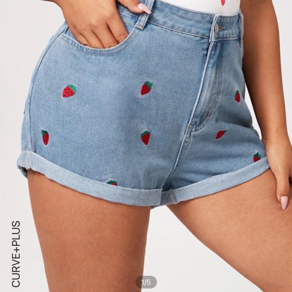 SHEIN Strawberry Shorts